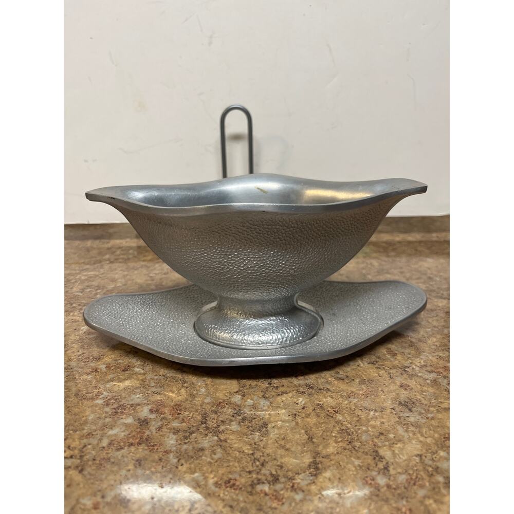 Vintage guardian service cast aluminum gravy bowl with drip tray